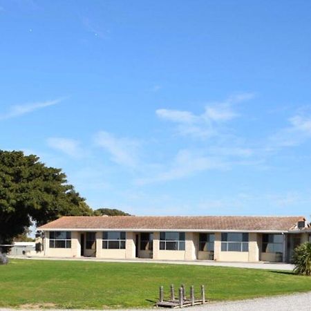 Stansbury Holiday Motel Exterior photo